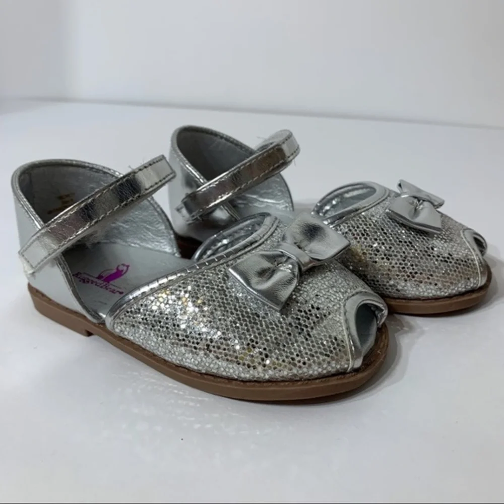 EUC Rugged Bear Silver Sparkly‎ Sandal Style Shoes